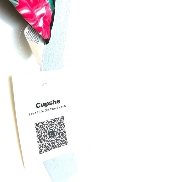 NWT Woman’s Aloha Bikini Top - Picture 4 of 4